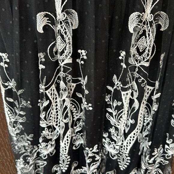 Marchesa Notte Embroidered Swiss Dot Tulle Gown size 4 - Picture 7 of 13